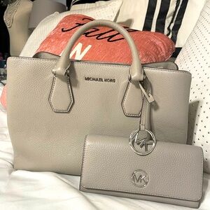 Michael Kors Purse and Wallet used one time only
